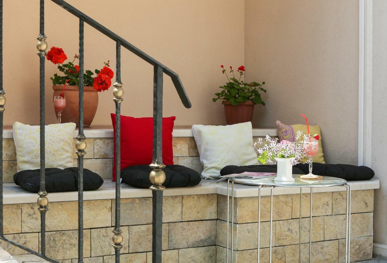 Apartamento Keko Supetar Exterior foto