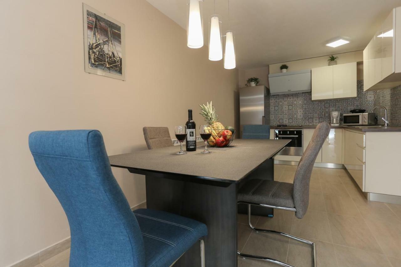 Apartamento Keko Supetar Exterior foto