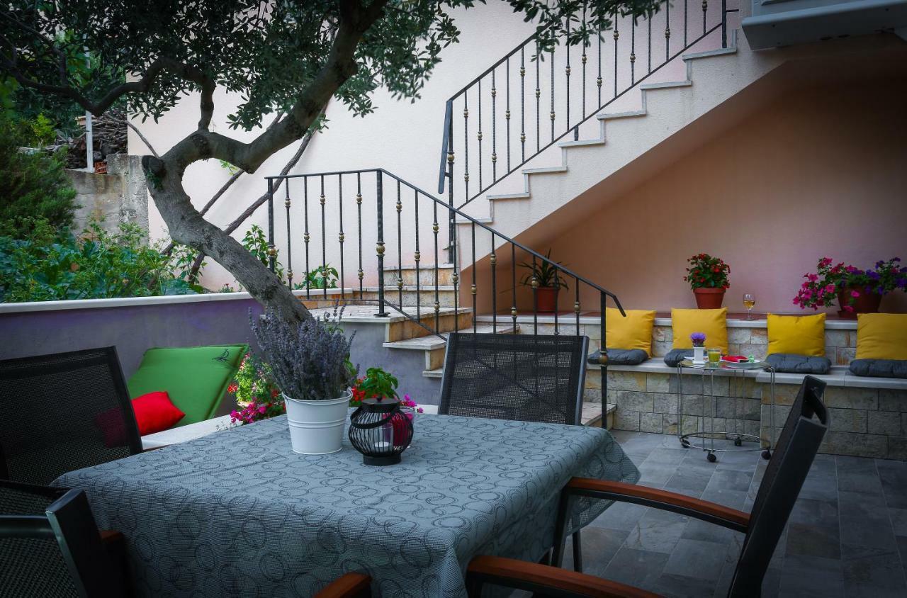 Apartamento Keko Supetar Exterior foto